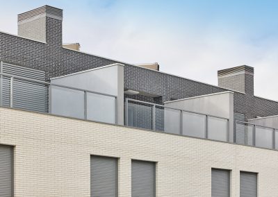 Installation de toiture en membrane élastomère à Montréal - Réparation Toiture Montréal