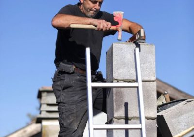 Réparation sur un toit endommagée à Montréal - Réparation toiture Laval